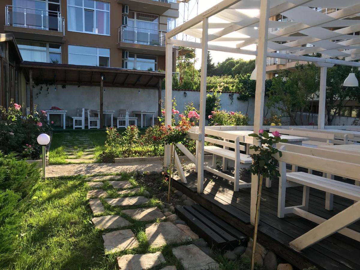 Family Hotel Akra Chernomorets Luaran gambar